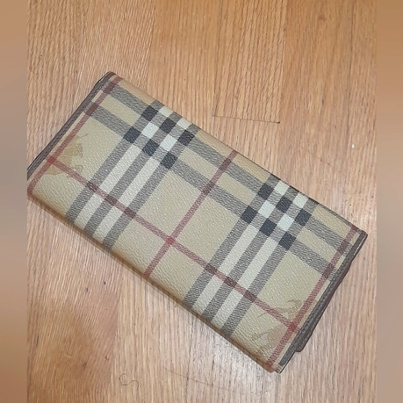 Burberry Wallet mini hand bag wristlet - Picture 2 of 11